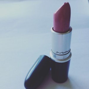 MAC Lippenstift-hot gossip